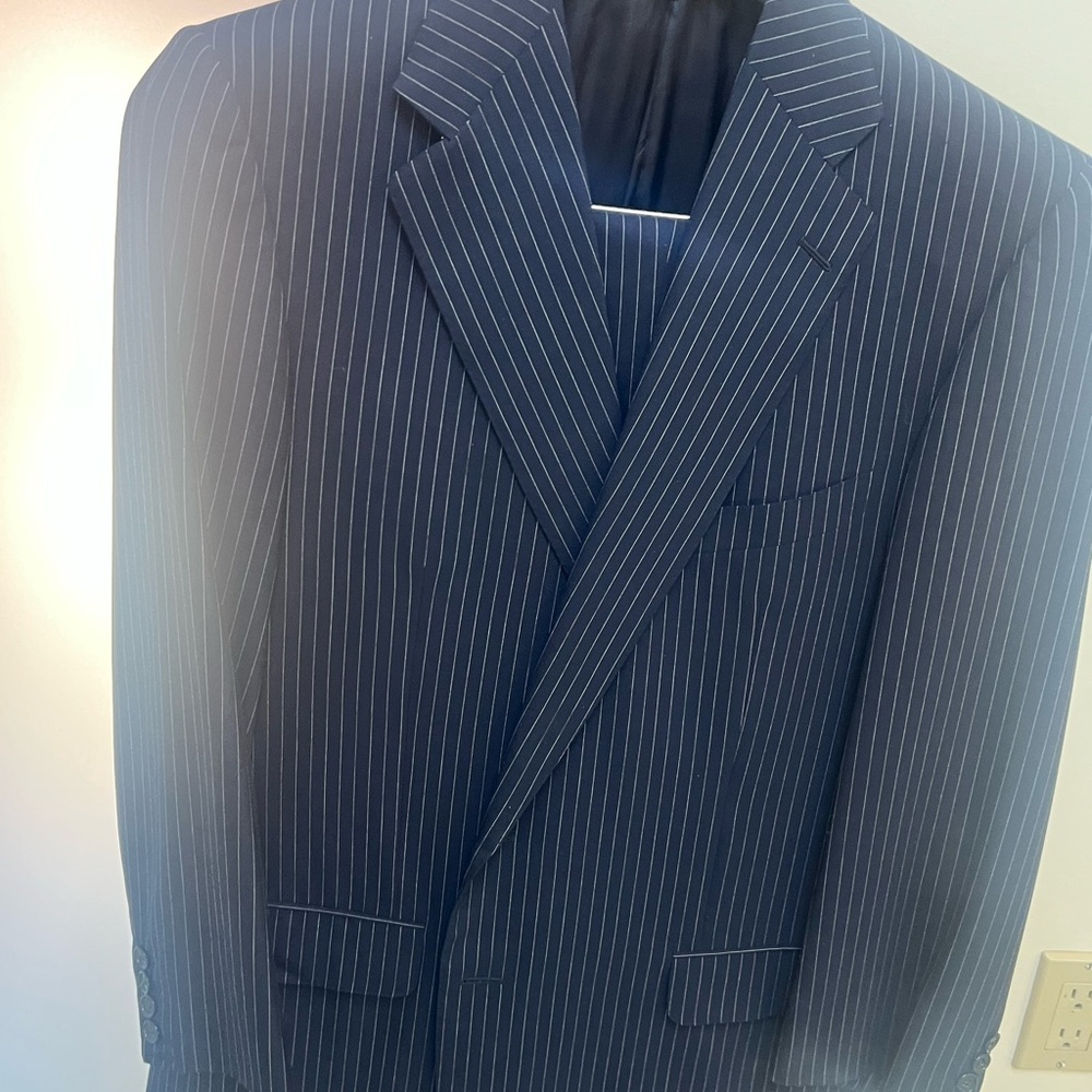 Luxury Erm.  Zegna suit , pin stripe, cuffs, Made in Italy,  PERFECT  , size 46
